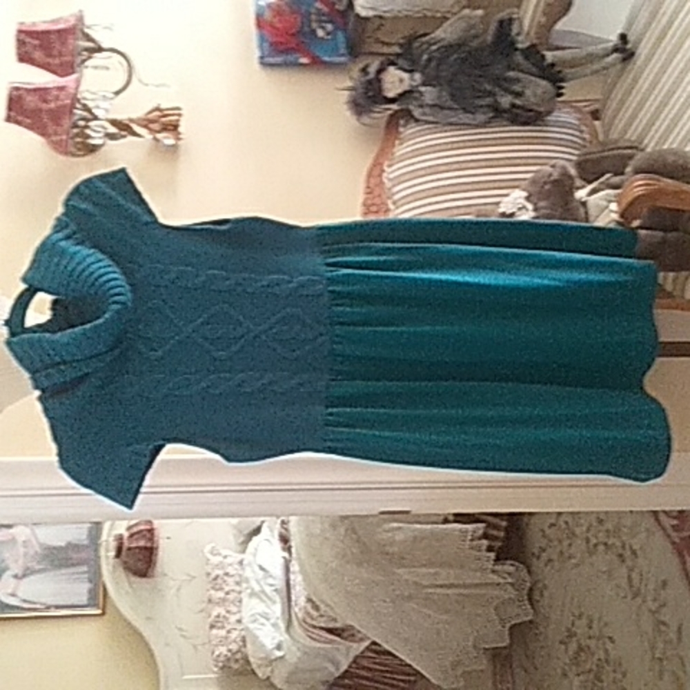 KNIT DRESS
